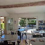 Πανσιόν La Fanette Montbrison-sur-Lez